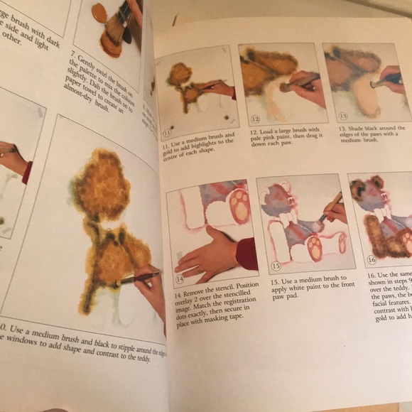 Trompe L’Oeil using stencils book - Picture 2 of 3